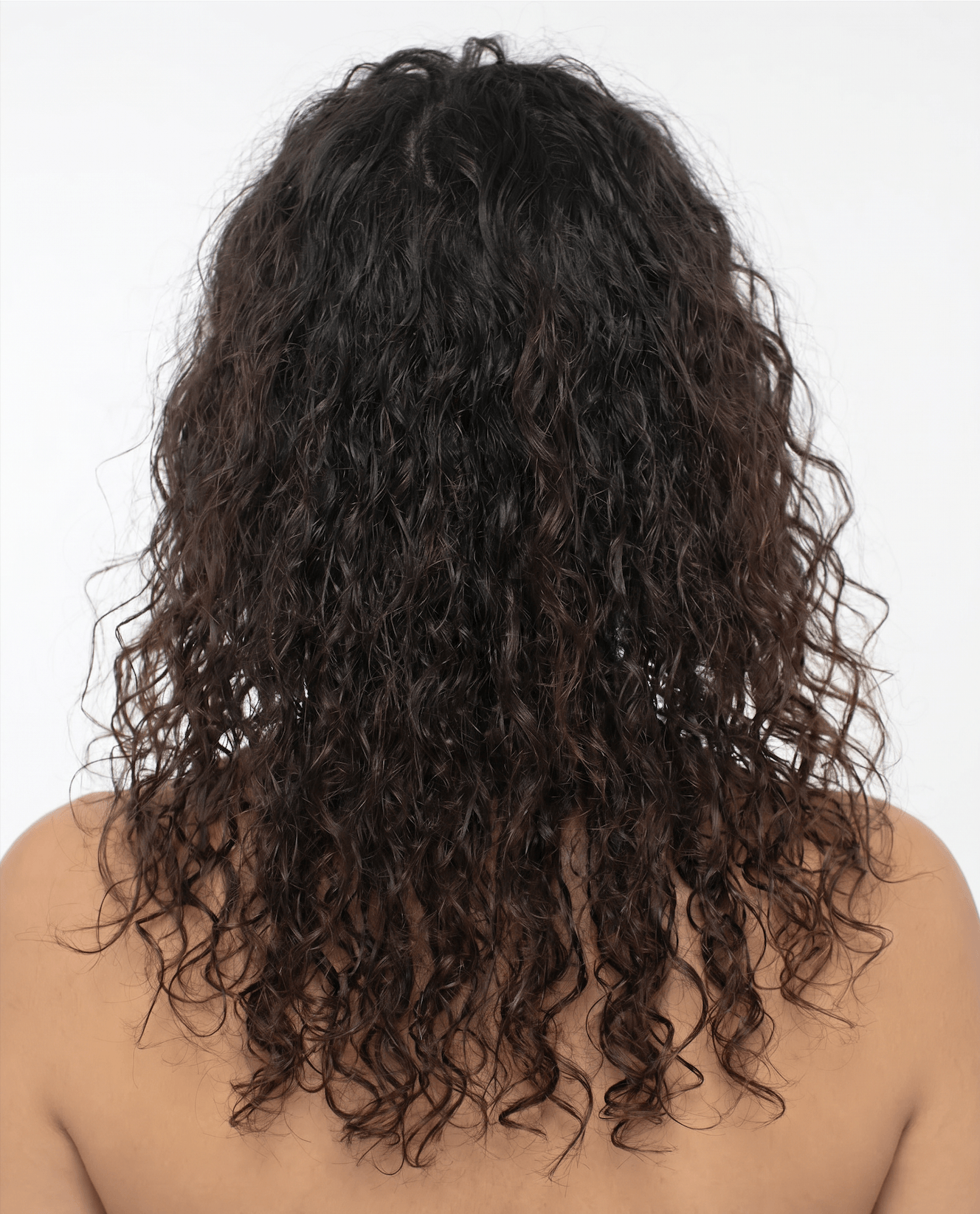 Cheveux bouclés avant utilisation de Birushi